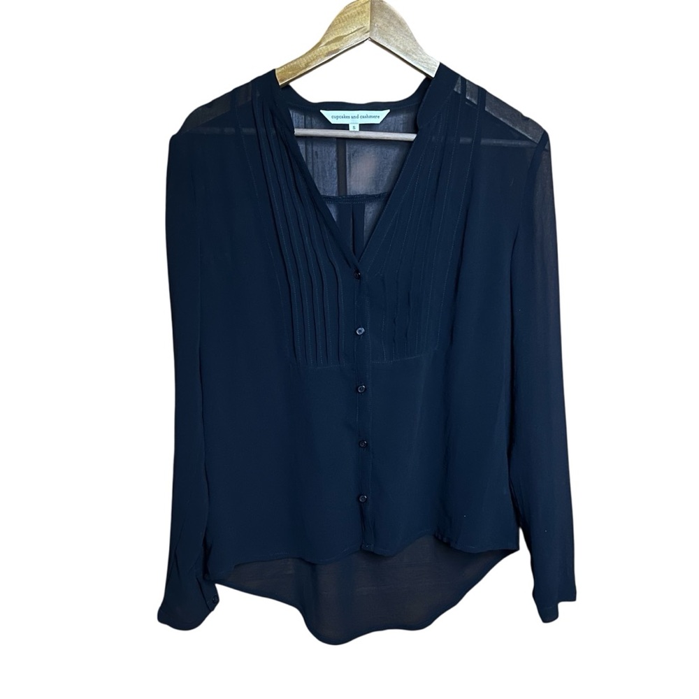 cupcakes & cashmere Blouse S Black Sheer Pleated Dainty‎ Lightweight Button Down